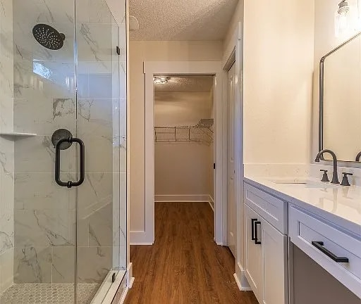 Photo - 45035 James St