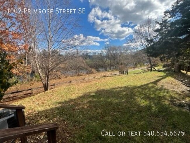 Photo - 1002 Primrose St SE
