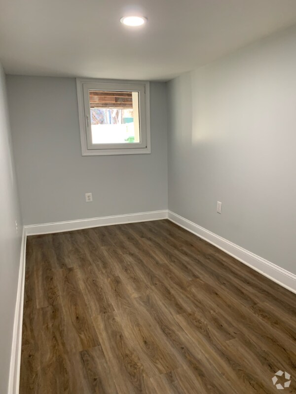 Building Photo - 4626 Reisterstown Rd Rental