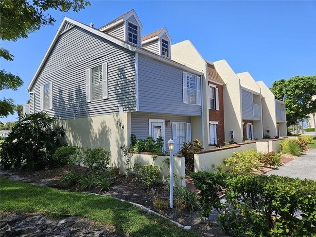 Building Photo - 744 Cadiz Rd Rental