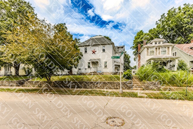 Photo - 230 Kinsey St Unidad 3