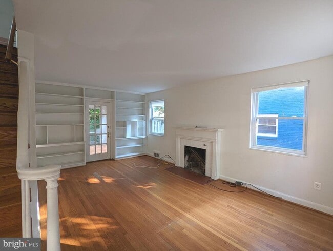 Building Photo - 4523 Q St NW Rental