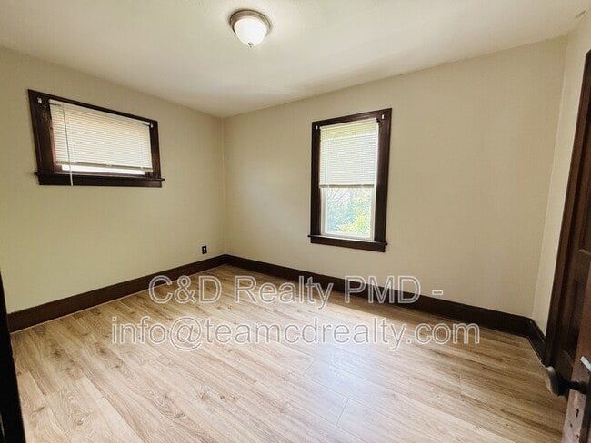 Photo - 4123 Stickney Ave