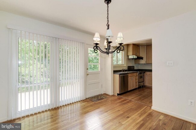 Photo - 6520 Lone Oak Ct