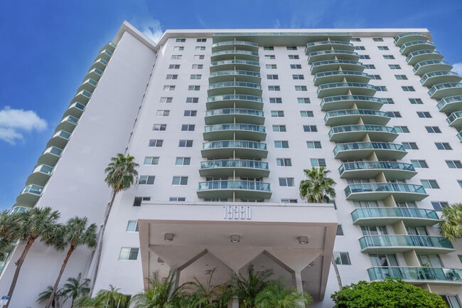 Building Photo - 19380 Collins Ave Unit 1527