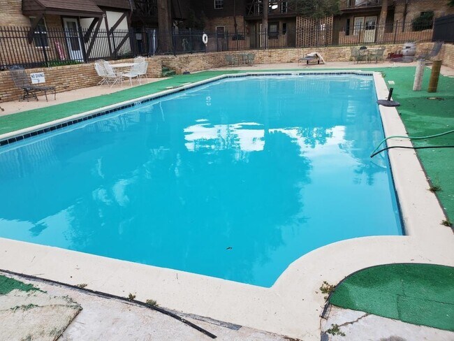 Photo - 601 George Ave Townhome