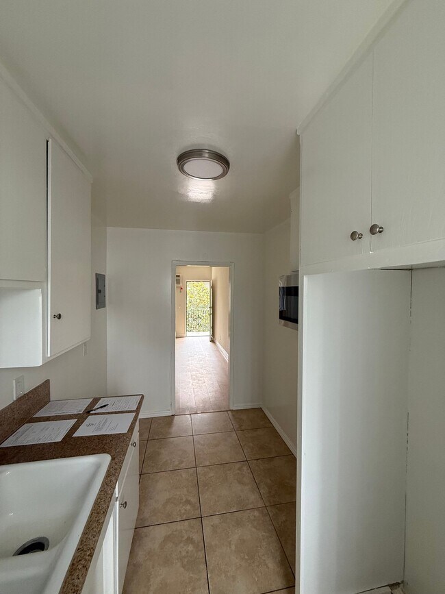 999 Locust St Unidad 17