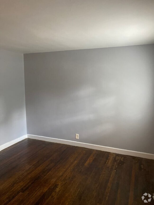 Building Photo - Cozy 2-Bedroom 1-Bath in Charlotte Rental