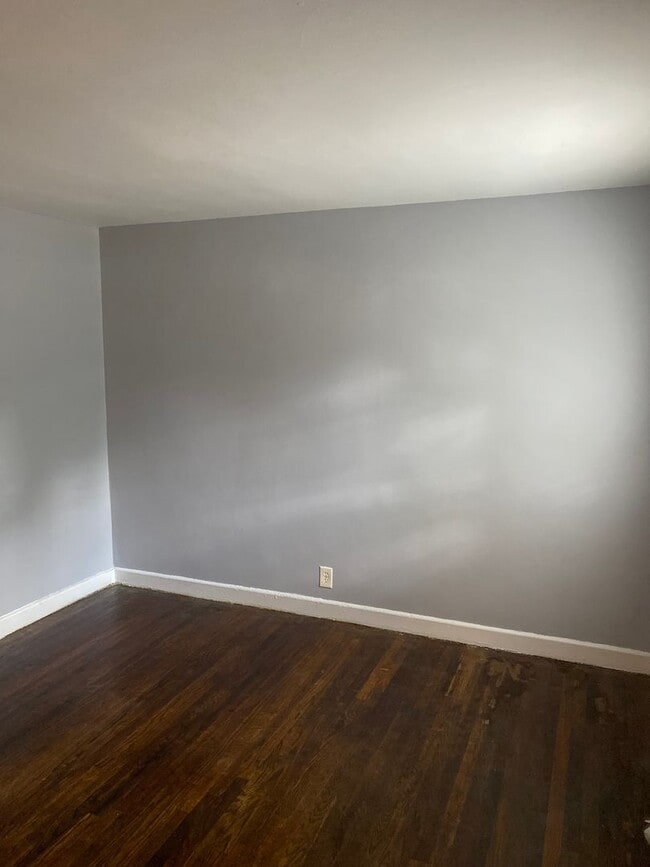 Cozy 2-Bedroom 1-Bath in Charlotte - Cozy 2-Bedroom 1-Bath in Charlotte House