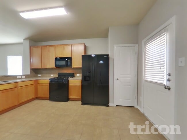 Photo - 2122 Hackberry Bank Ln