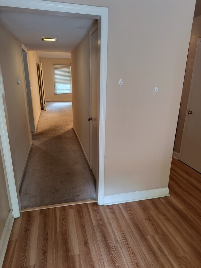 Photo - 2890 Carriage Dr Unit E