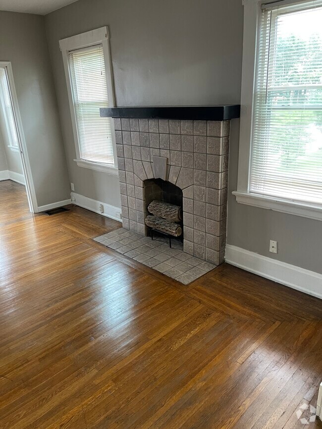 Building Photo - Sunset Ave Unit 3 Rental