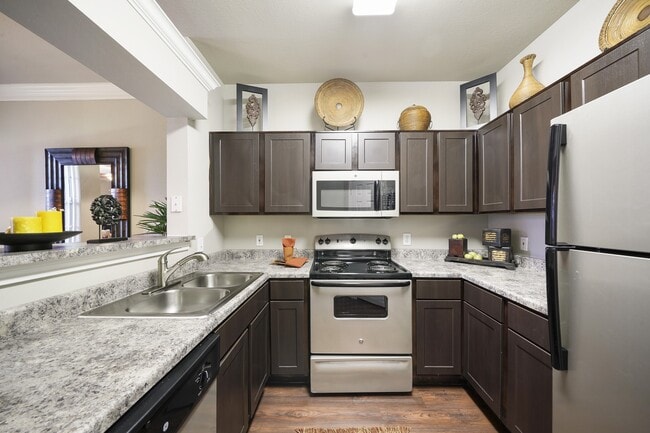 Photo - River Pointe