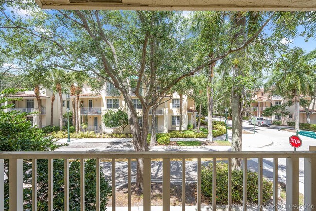 4822 Chancellor Dr Unit 23