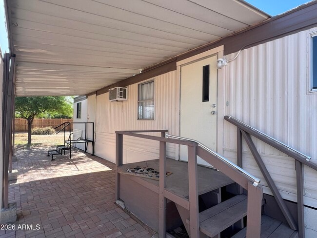 Building Photo - 5818 N Tally Ho Ln
