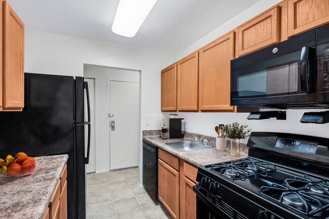 Montgomery White Oak Apartments