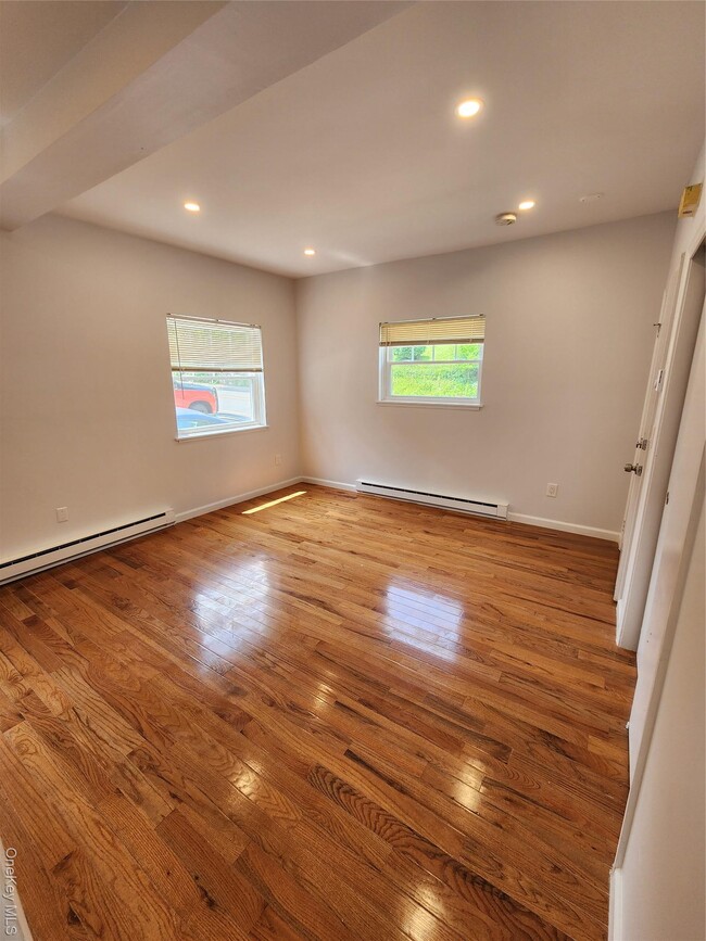 Photo - 101 Main St Unit 1