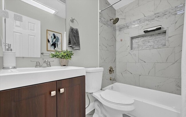 Photo - 210 N Glover St