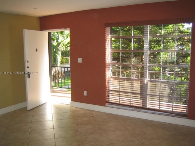 Photo - 10824 N Kendall Dr Unit S-26