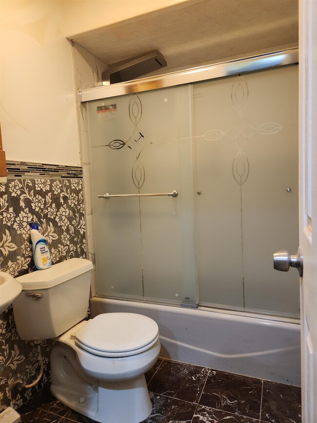 Photo - 39 Terhune Ave Unit 2nd Floor