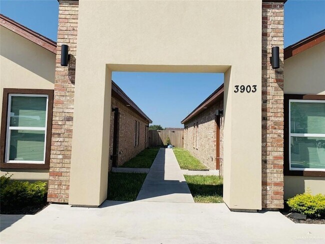 3903 Valeria St Unit 3