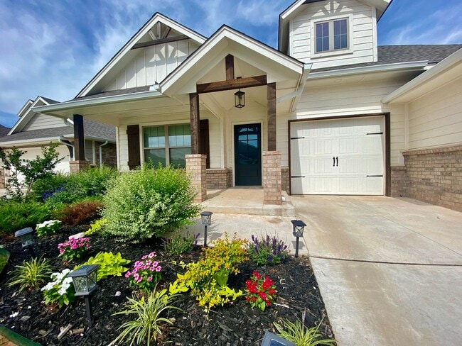 13809 Limestone Ln