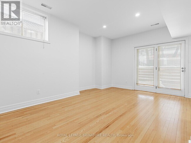 Photo - 44 Thatcher Ave