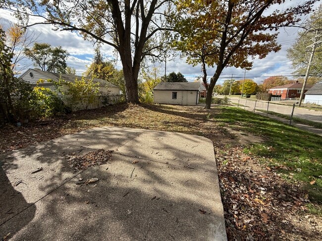 Photo - 22861 Rosalind Ave