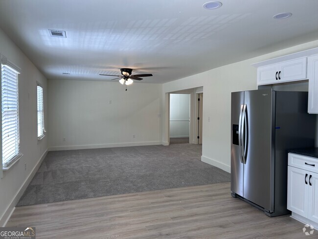Building Photo - 426 W Highland Ave Unit A Rental