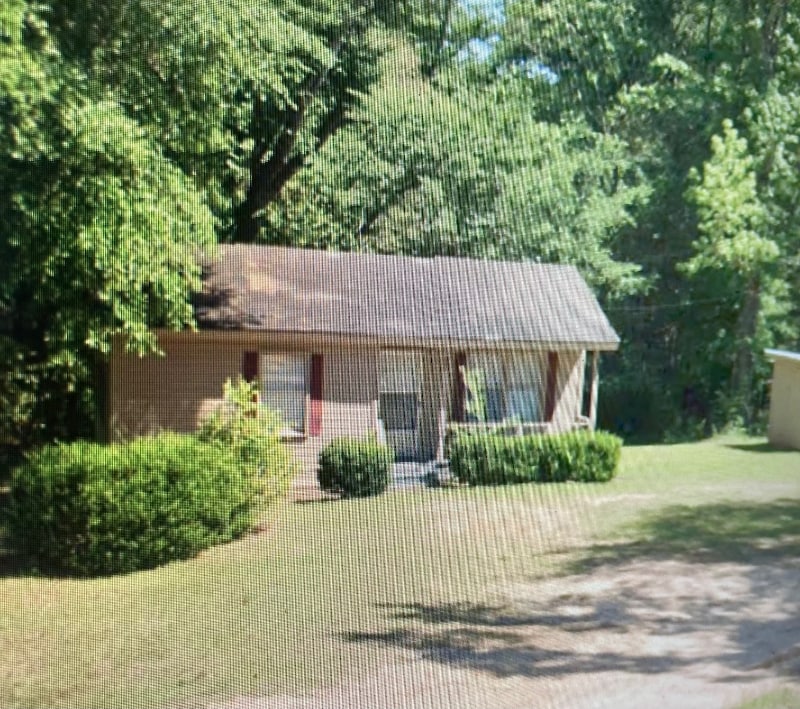 Photo - 1420 Henderson Hwy House