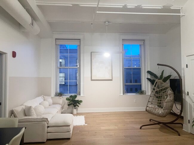 Photo - City Hall Unidad 307