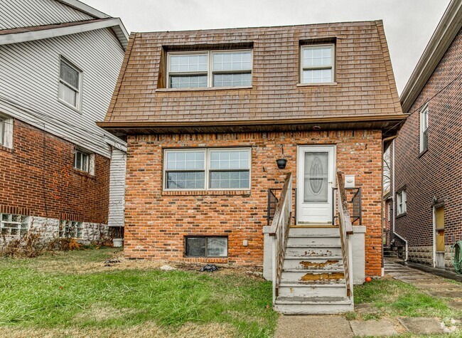 Building Photo - Newly Renovated 3 Bedroom 1.5 Bath House f...