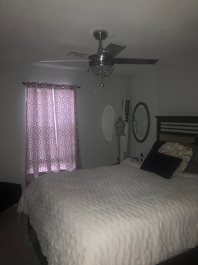 Master Bedroom - 11020 Birchwood Dr