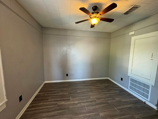 Photo - 207 E Court St Unit 3