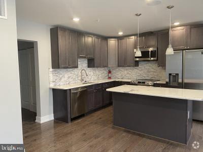 Building Photo - 1505 Parrish St Unit A Rental
