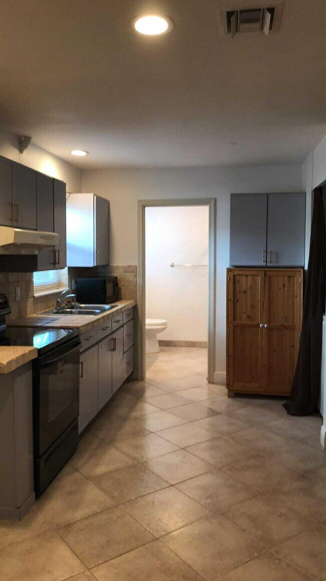 Photo - 141 Ipswich St