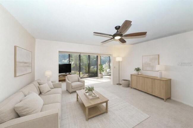 Photo - 183 Pineneedle Dr