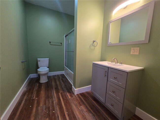 Photo - 27 E Main St