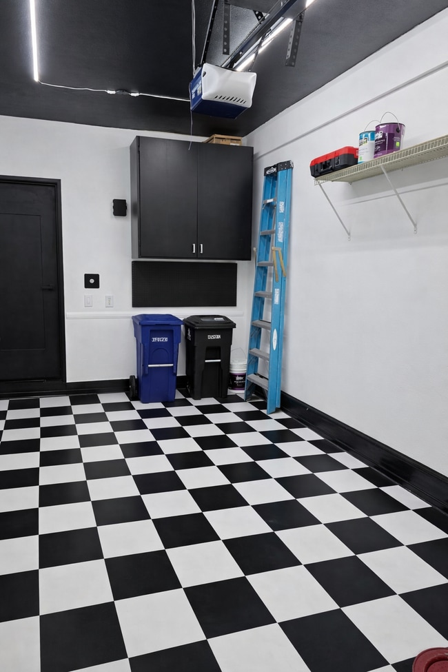 Building Photo - 1342 Serena Cir Unit #1