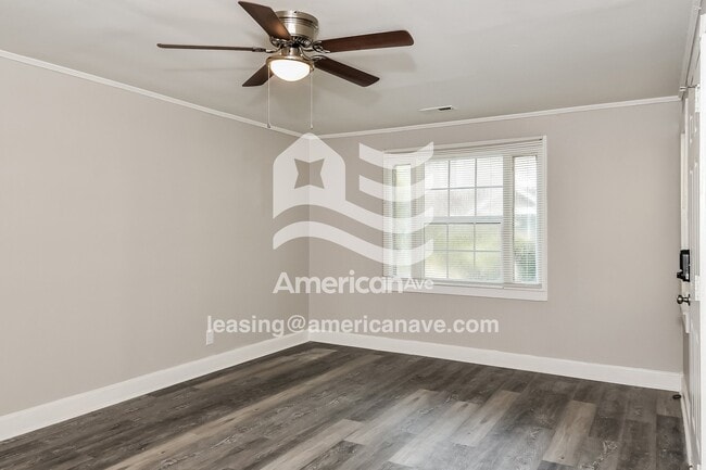 Photo - 613 Chesnut St