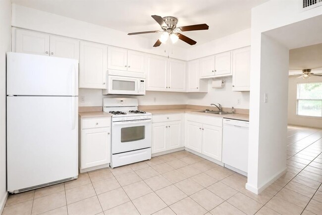 Photo - 5850 Cypress Gardens Blvd Unit 608