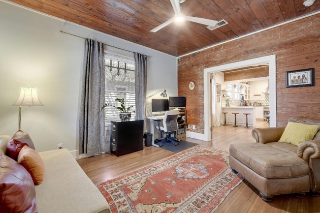 Building Photo - 2504 E Cesar Chavez St