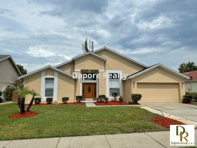 Building Photo - Remodeled 4 Bed, 2 Bath, Lots of Extras &a... Rental