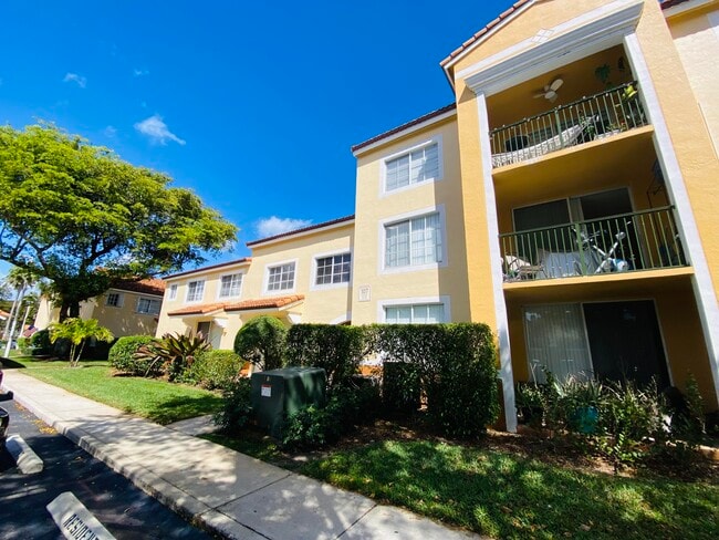 Photo - 107 Yacht Club Way