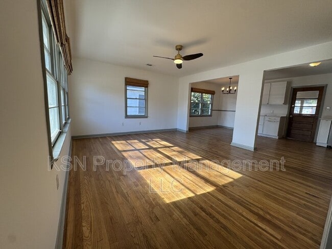 Photo - 1436 E 42nd St