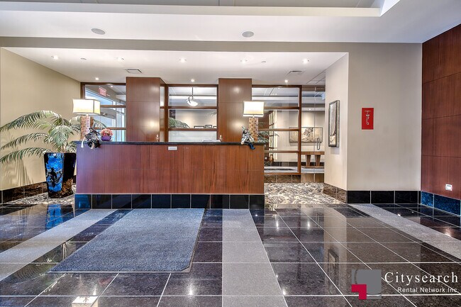 Photo - 920-805 5 Ave SW