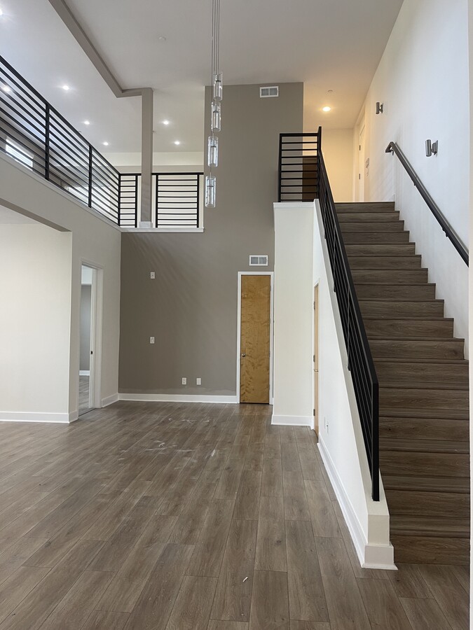 Photo - 395 E 4th St Unit 5