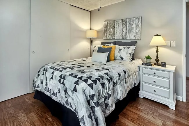 Photo - 313 Oakberry Way