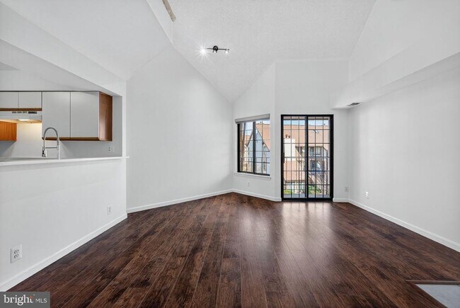 Photo - 6017 Curtier Dr