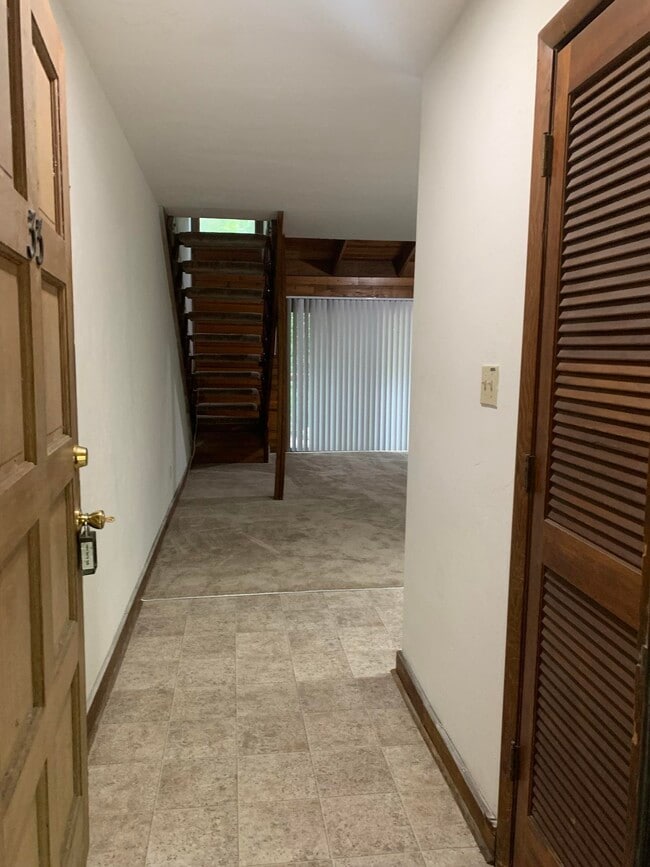 Photo - 307 Vantage Point Ln